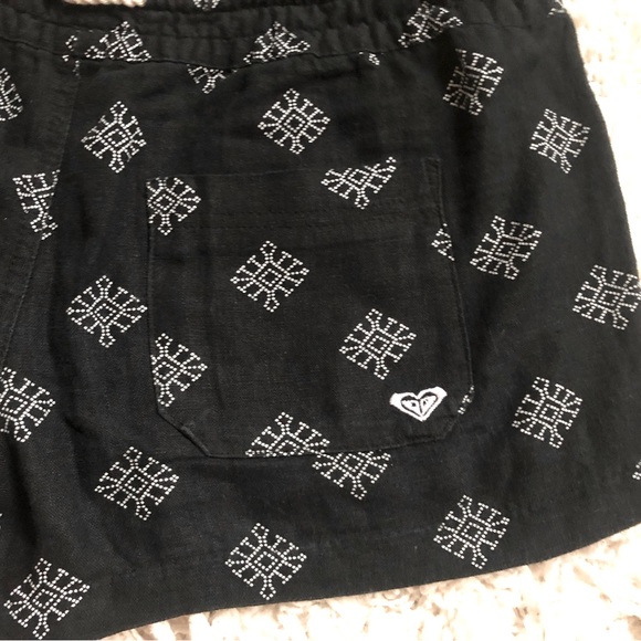 Roxy Shorts - Picture 3 of 4